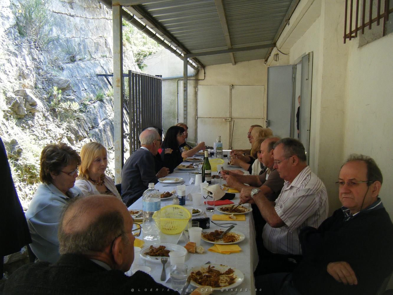 NIMES 2011 17 AVRIL LA FEDERATION DES RAPATRIES DE ST PRIEST A SANTA CRUZ    (43).jpg